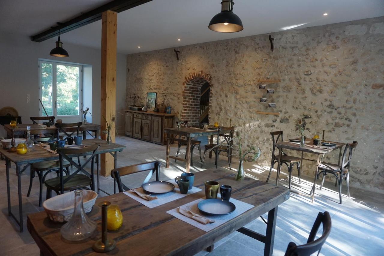 Le Moulin De Moquesouris - Chambres D'Hotes Et Table D'Hote Nazelles-Negron ภายนอก รูปภาพ