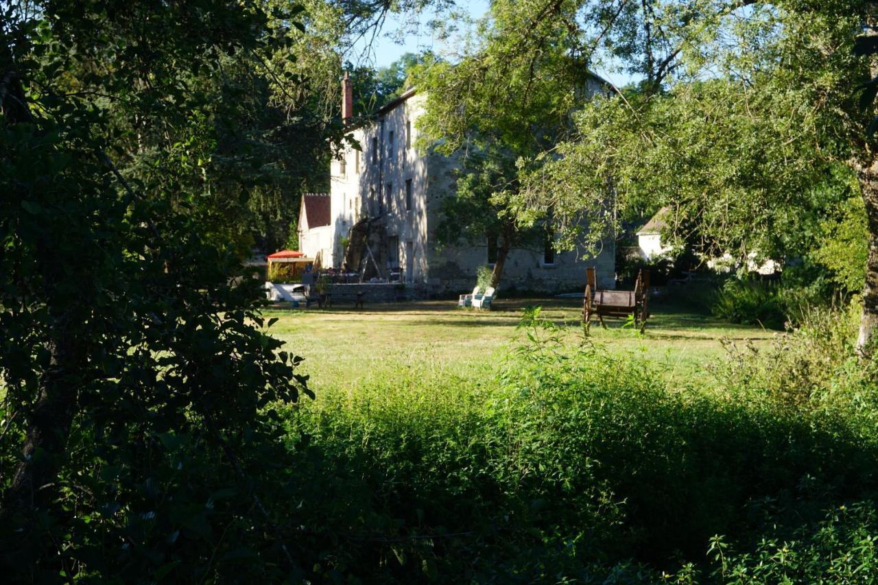 Le Moulin De Moquesouris - Chambres D'Hotes Et Table D'Hote Nazelles-Negron ภายนอก รูปภาพ